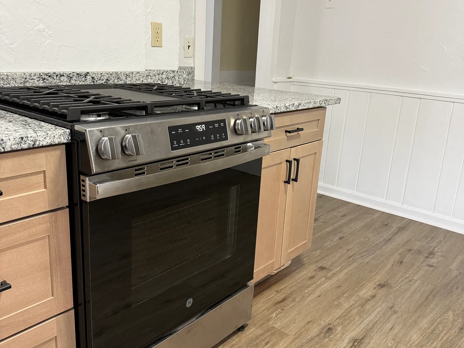 187 Green St — Photo 4