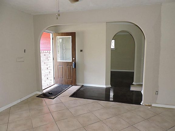 5th image of 1910 Firwood Dr #0