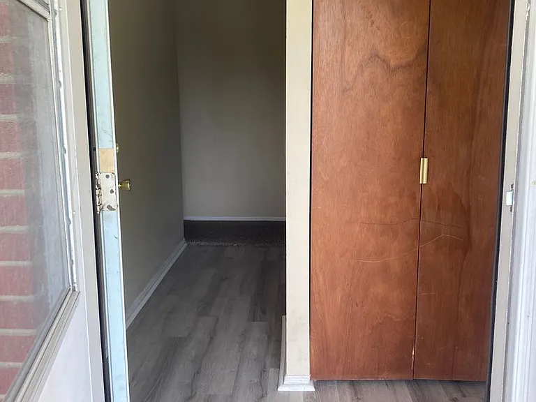 144 McCraw Dr — Photo 9