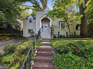 2700 S Grant St, Arlington, VA 22202