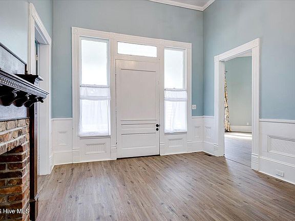 5th image of 301 W 5th Street