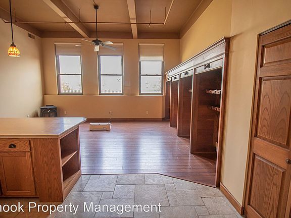 4th image of 519 Owen St Unit 2