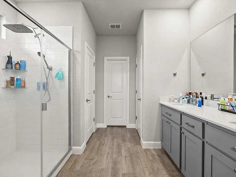 1009 Croxley Way — Photo 18