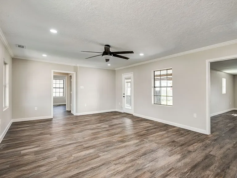 418 S Kansas St — Photo 18