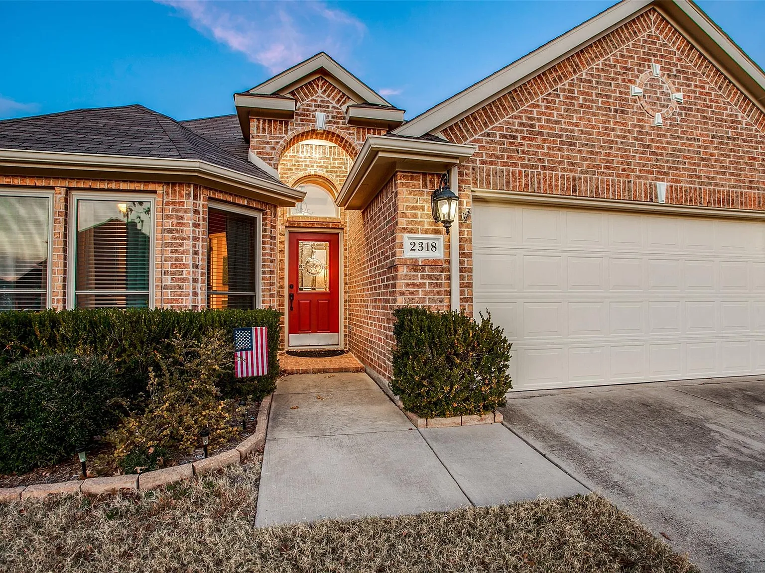 4 bed, 2360 sqft, $2,495 — Photo 3