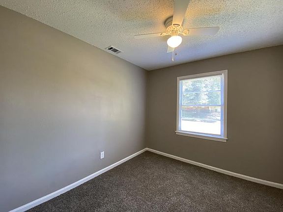 5th image of 3008 Christine Rd
