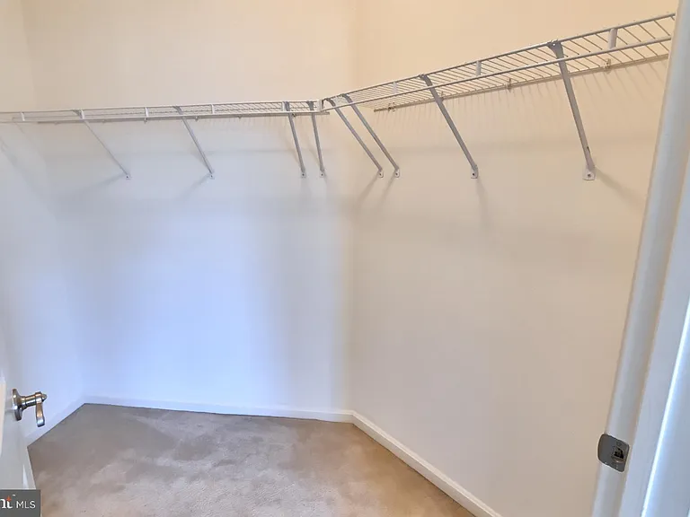 21216 McFadden Sq #108 — Photo 33