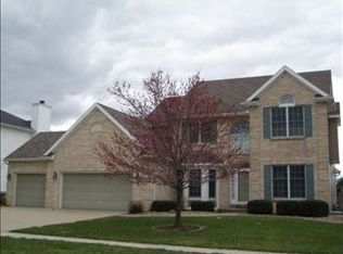 19 Cameron Ct, Bloomington, IL 61704