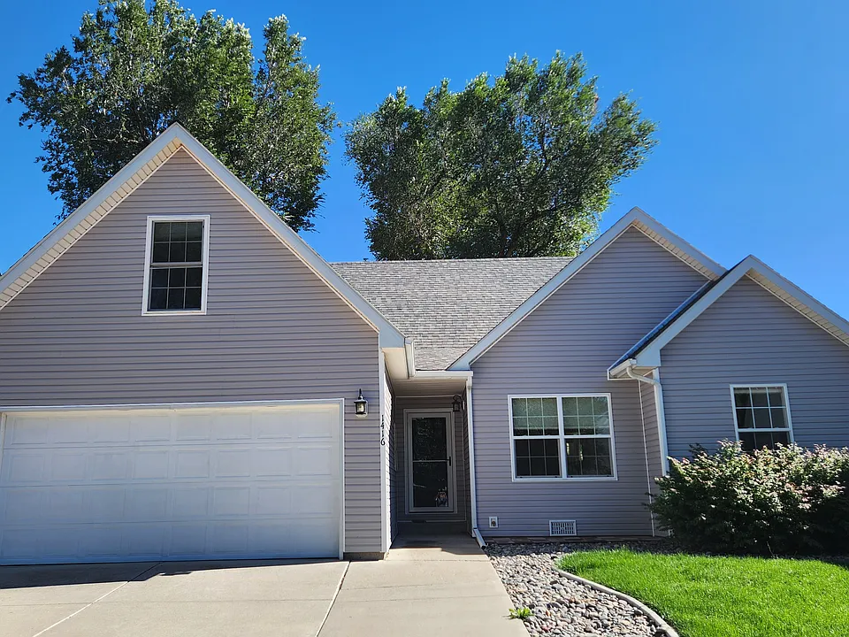 1416 Colonial Dr