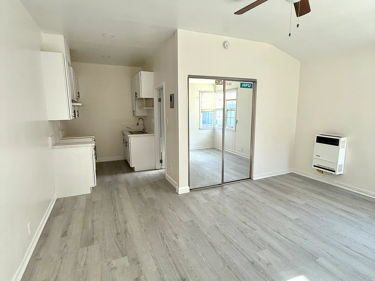 Studio, 306 sqft, $1,450 — Photo 2