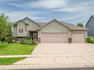 3556 Hart Ln SW, Rochester, MN 55902
