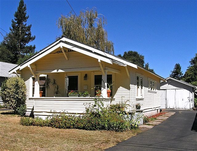 1st image of 804 Grove Ave