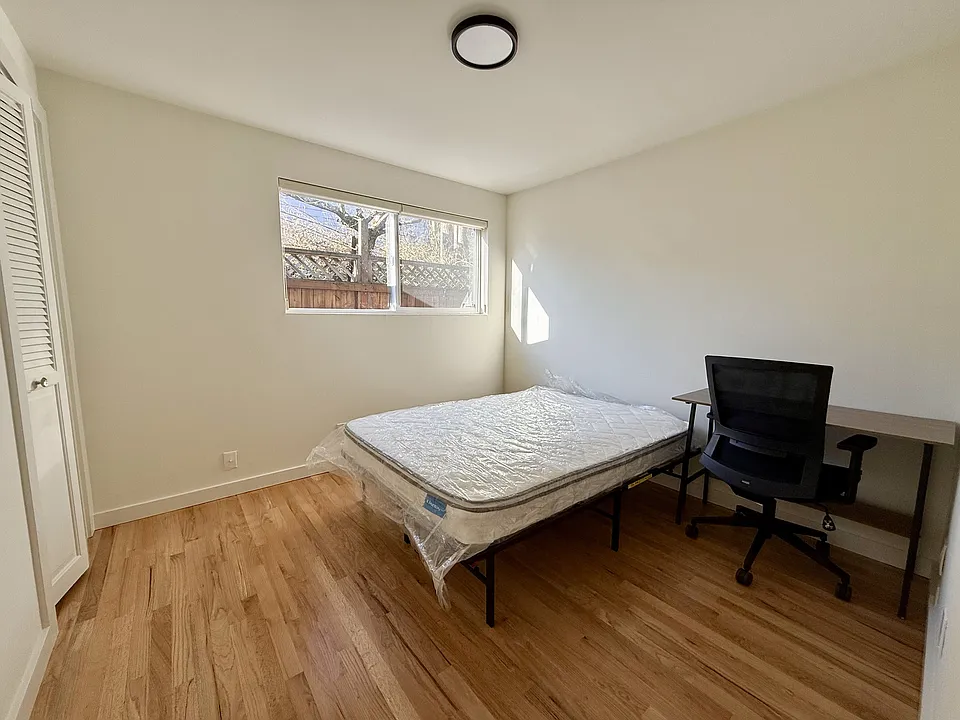 4500 SE 2nd Pl