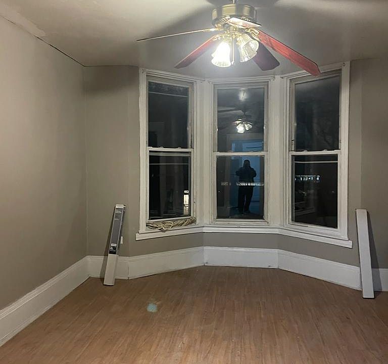 1st image of 5323 S Emerald Ave #3A