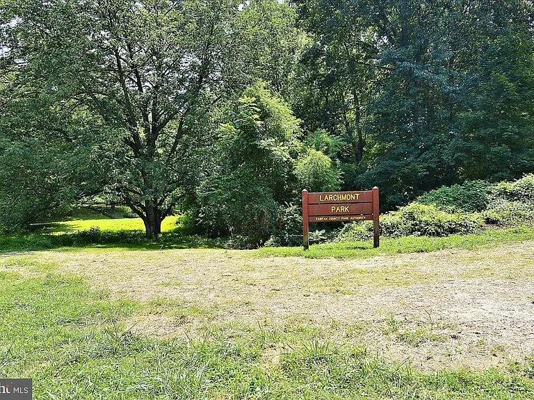 3227 Sherry Ct — Photo 33