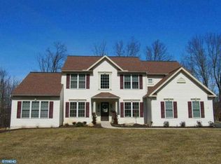 44 Hillview Rd, Morgantown, PA 19543