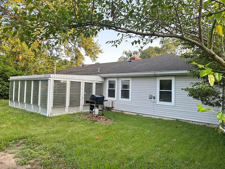 14 W Sherry Dr — Photo 6