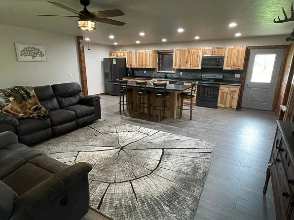 104 S Oak St, Marcus, IA 51035