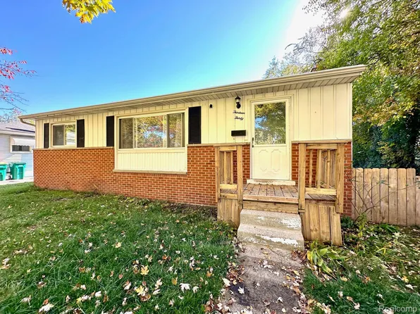 1330 Parkwood Ave, Ypsilanti, MI 48198