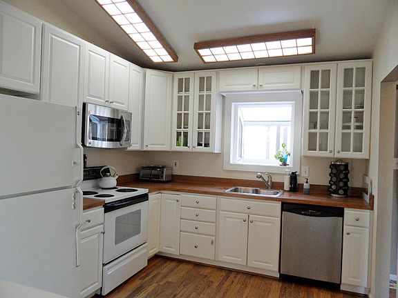 Bright Kitchen