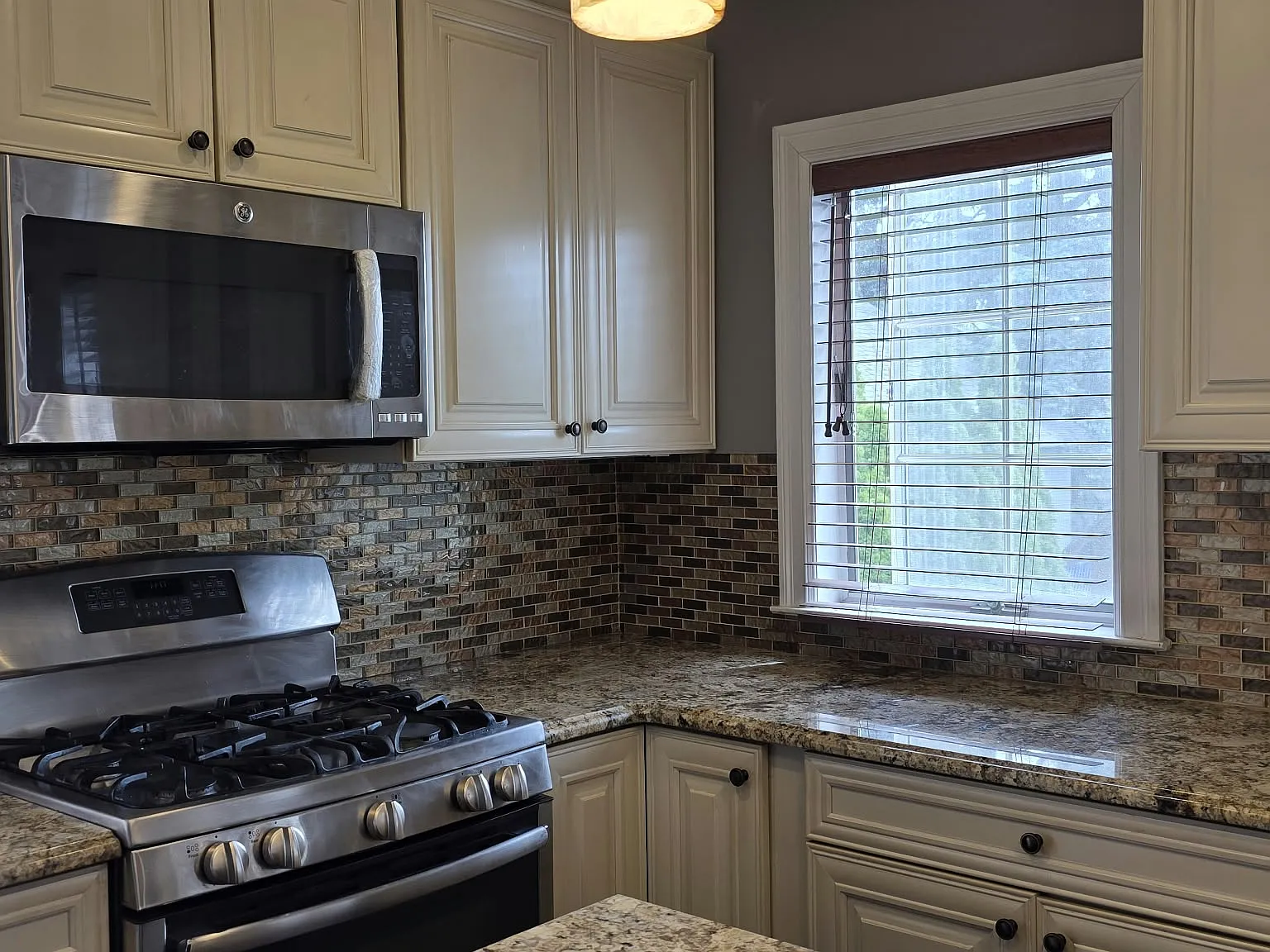 2 bed, $2,150 — Photo 4