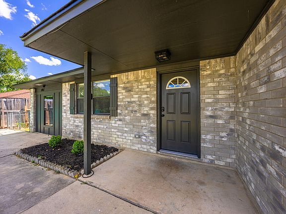 4th image of 407 Peterson Dr #407
