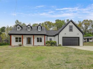 100 Glenview Ln, Commerce, GA 30529