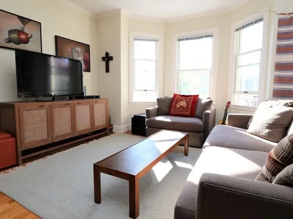 8 Caldwell Ave #3, Somerville, MA 02143