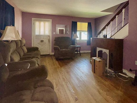 2nd image of 638 N Mary St