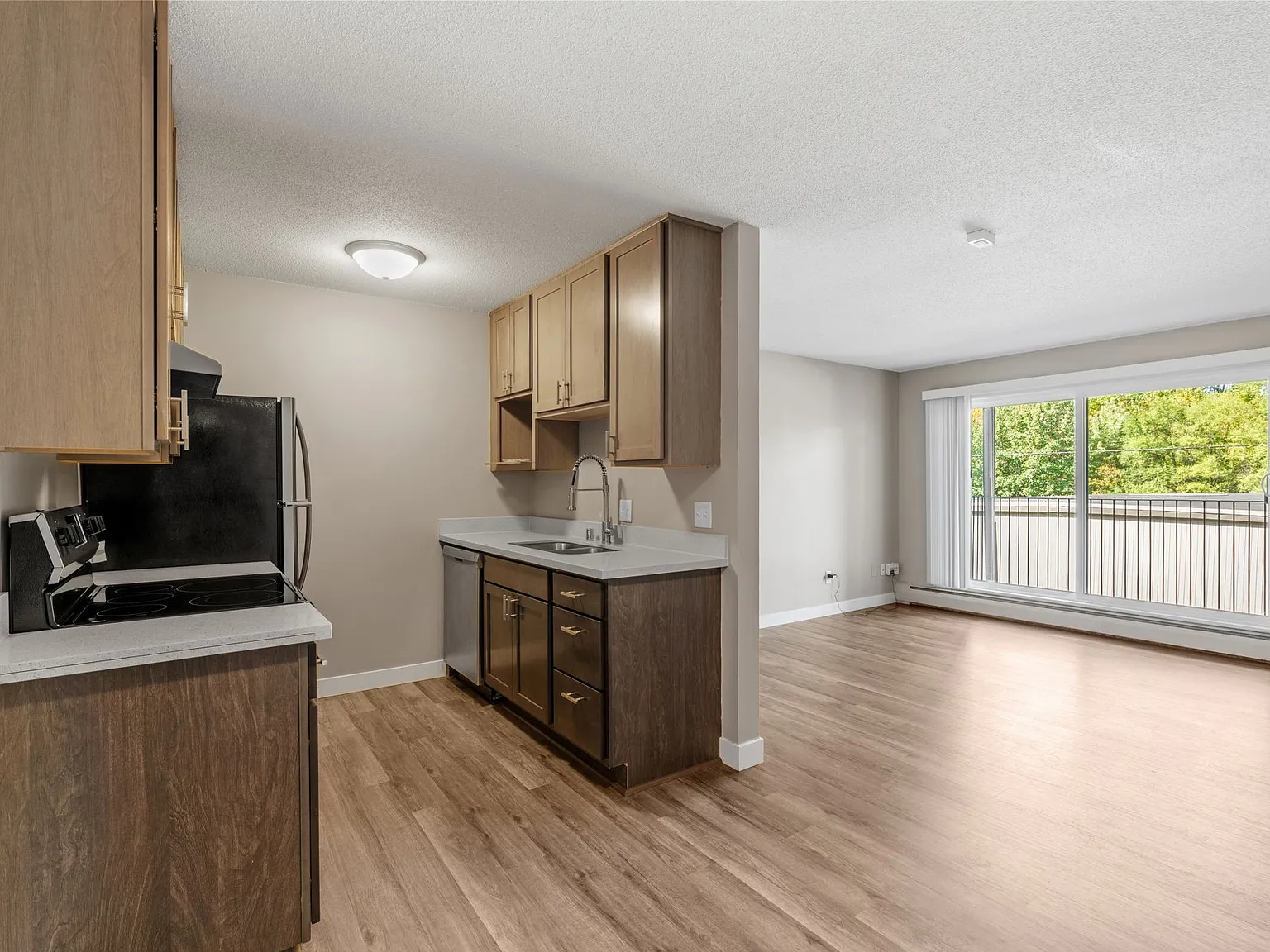 The Birchway Apartments — Photo 1