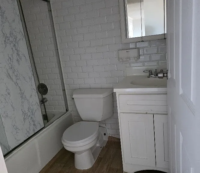 14016 34th Ave #5 — Photo 9