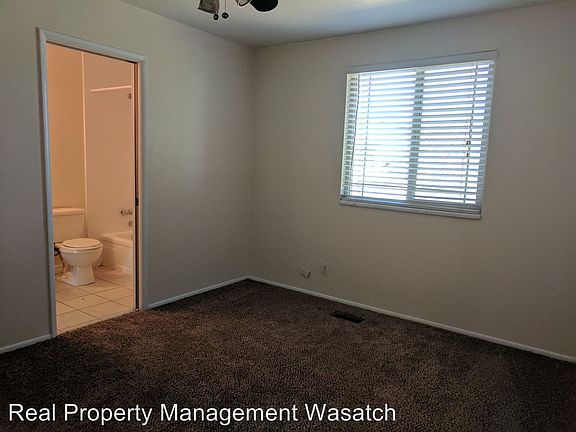 3rd image of 6117 S Woodsborough Way