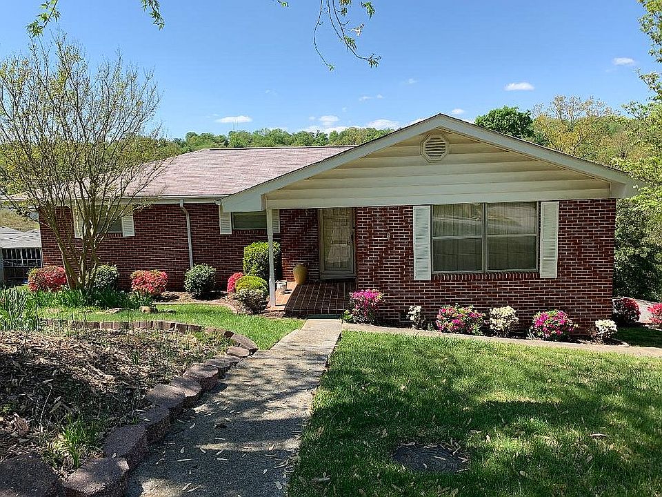 1st image of 413 Ashwood Ter
