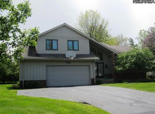 26150 Fairmount Blvd, Beachwood, OH 44122