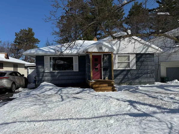 904 W College Ave, Marquette, MI 49855