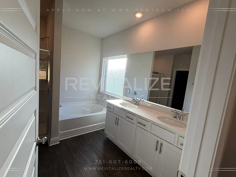 14930 Dayton Cir — Photo 21