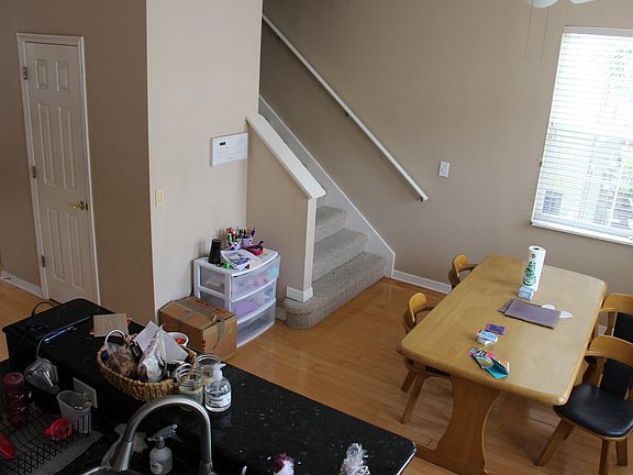 Breakfast area in kitchen