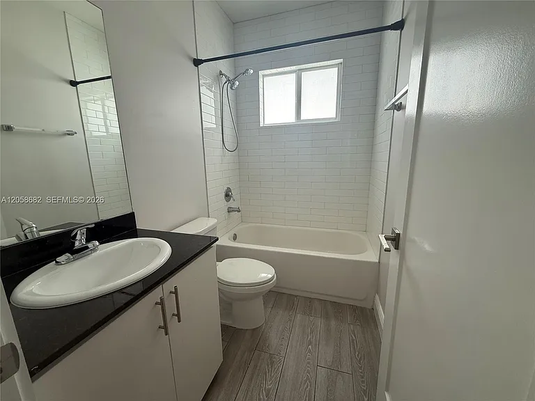 16 E St #177 — Photo 10