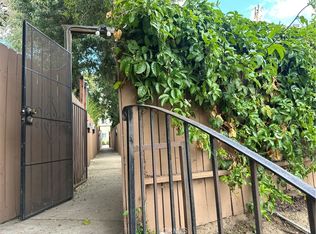 1250 E Huntington Dr #B & D, South Pasadena, CA 91030
