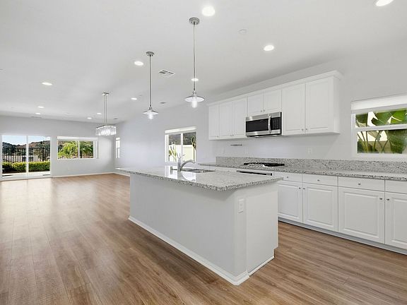 5th image of 339 Calabrese St