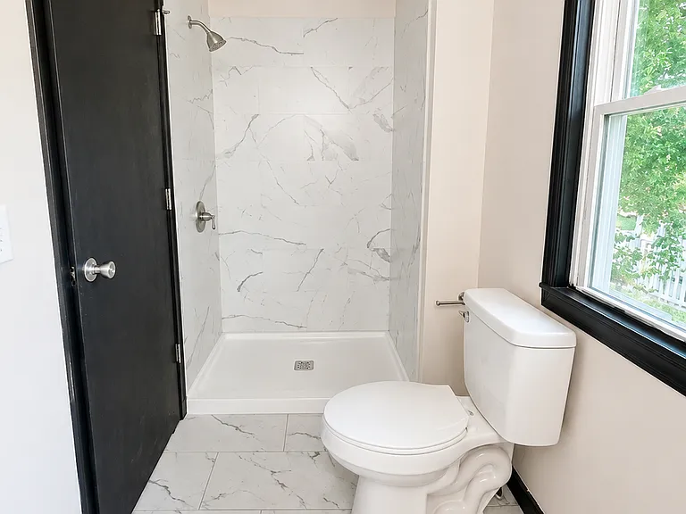 6034 Elizabeth Ave — Photo 9