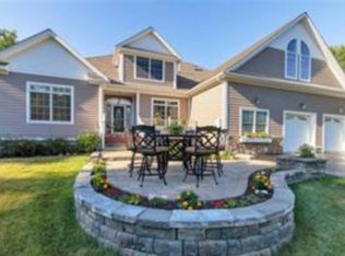 9 Wynthrop Manor Dr, Goshen, NY 10924