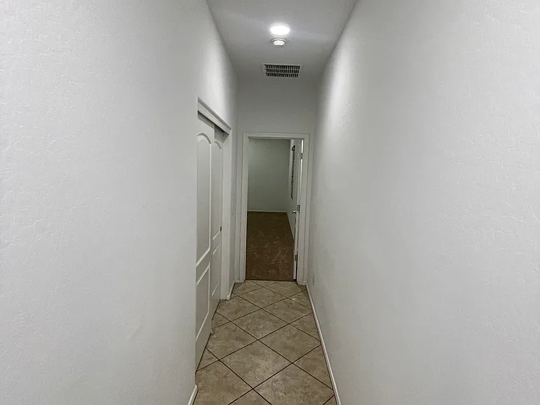 4425 E Muriel Dr — Photo 13