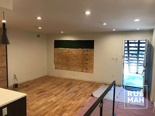 Sold by Rumah Realty Inc | media 21