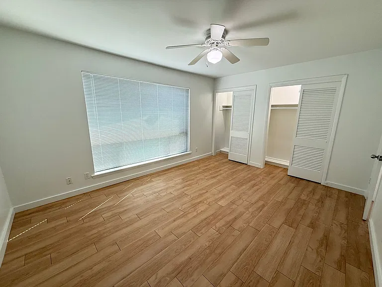 Lorrain Apartments — Photo 57