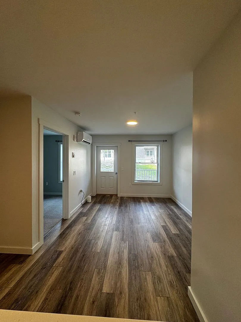 4 Gordon Lane — Photo 3
