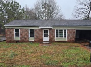 105 Short St, Laurens, SC 29360