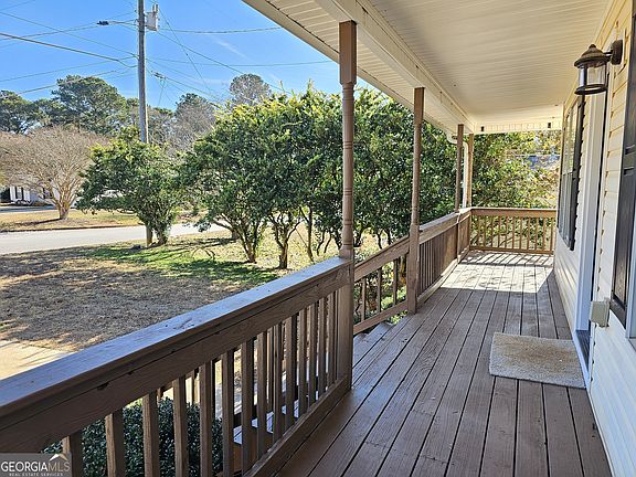 3rd image of 7155 Hummingbird Ln