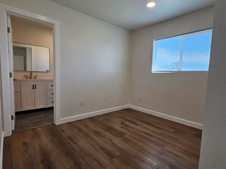 633 W Fir Ave #3 — Photo 8