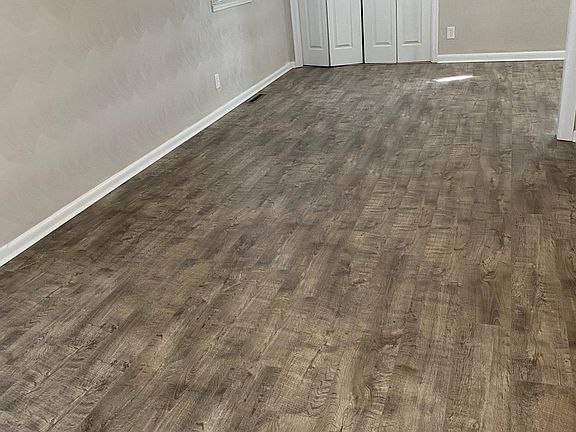 2nd image of 1605 Ekstine Dr